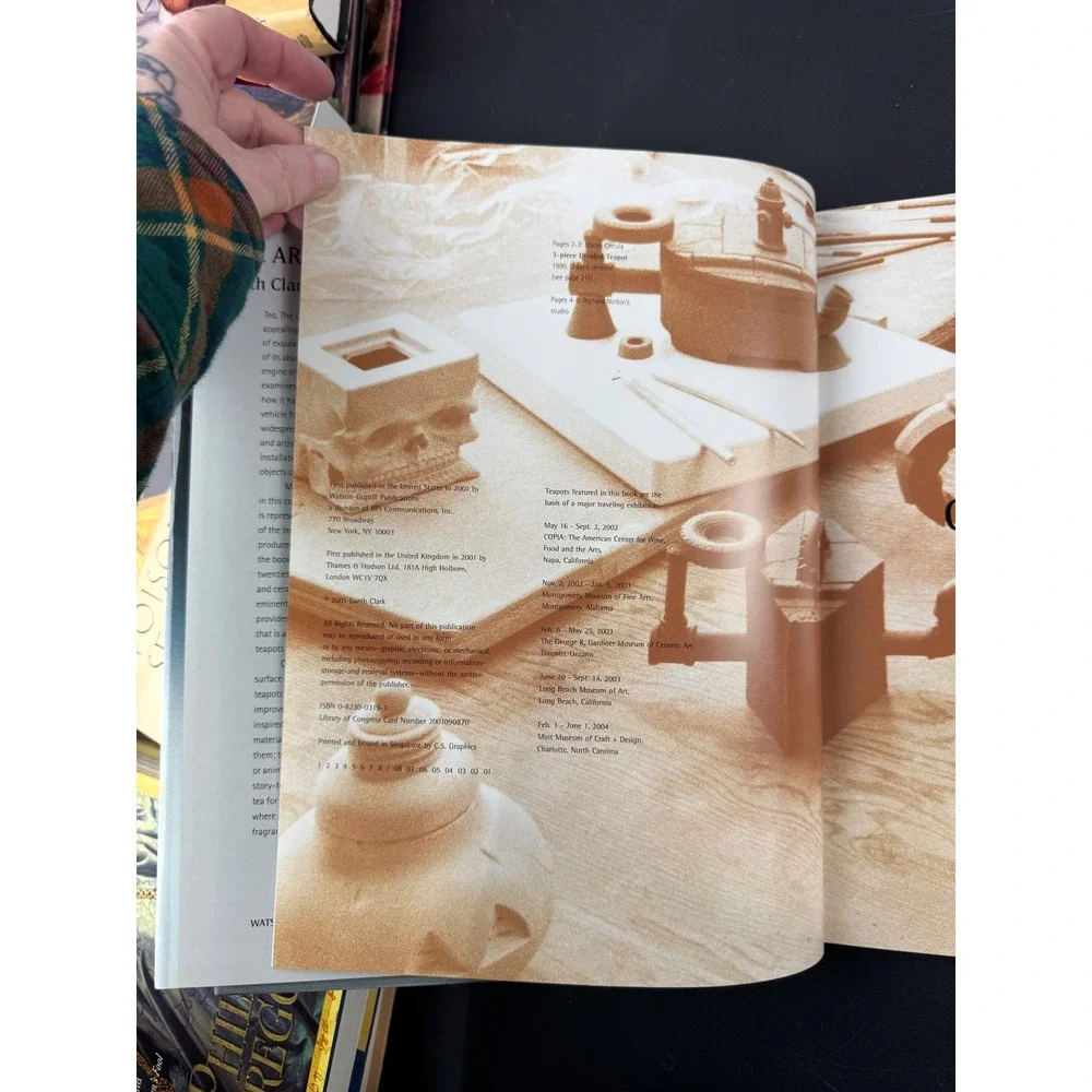 The Artful Teapot Garth Clark Watson-Guptill 2001 Art Design‎ History Hardcover